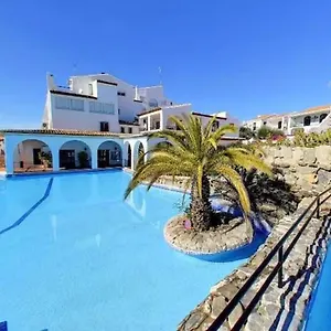 Right By The Pool Area In Capistrano Village! Apartamento